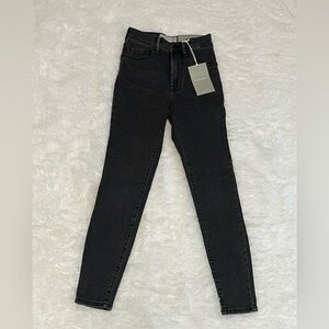 Everlane The High-Rise Skinny ankle Jean in Washed Black